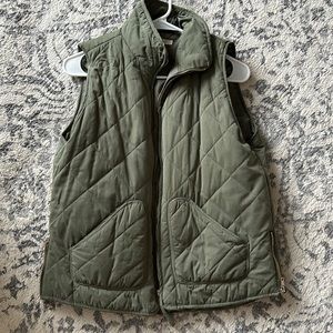 Hunter Green Puffer Vest